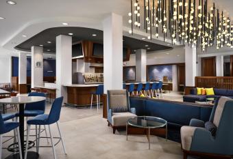 Courtyard by Marriott San Diego Mission Valley/Hotel Circle allows 18 year olds to book a room