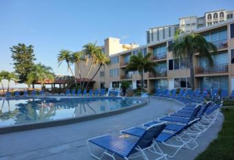 Dolphin Beach Resort has Balcony rooms