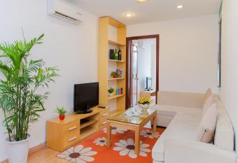 T  i T  m - Spring Suites has Smoking/Balcony rooms