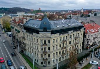 Hotel Congress has Balcony rooms