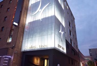 Healasis allows 18 year olds to book a room