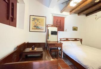              Kinmen gunhouse allows 18 year olds to book a room