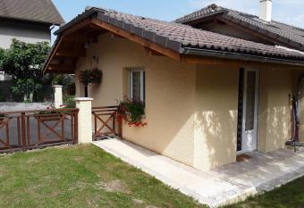 Studio de la corbaz has Balcony rooms