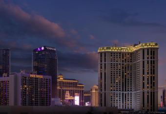 Marriott Vacation Club Grand Chateau allows 18 year olds to book a room