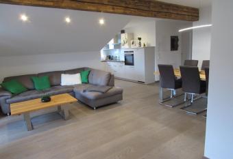 Appartement Sprung has Balcony rooms