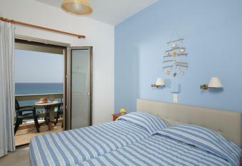 Flisvos Rooms has Balcony rooms