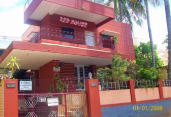 Red House Yoga Center allows 18 year olds to book a room