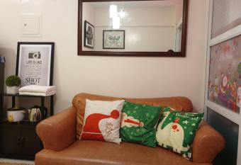 Yohan s CoolSpace Tagaytay with Netflix has Balcony rooms