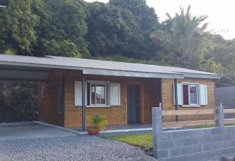 R Marine439 locations saisonni  res allows 18 year olds to book a room