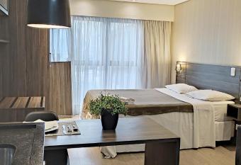 7th Avenue Oxford - 7th002 allows 18 year olds to book a room