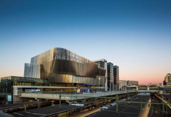 Radisson Blu Waterfront Hotel, Stockholm allows 18 year olds to book a room