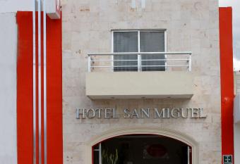 Hotel San Miguel allows 18 year olds to book a room