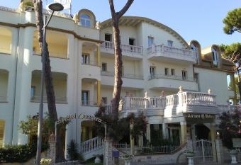 Hotel Azzurra has Balcony rooms