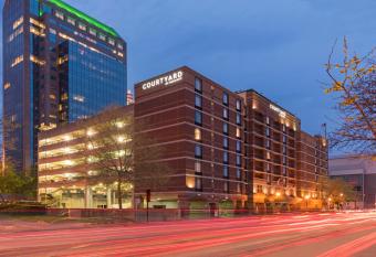 Courtyard by Marriott Louisville Downtown has Balcony rooms