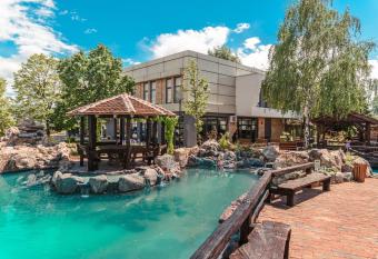 Apostolovic Plus has Balcony rooms