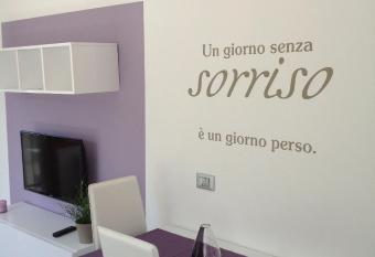 Appartamento Elisa 50m Trenino Rosso has Balcony rooms