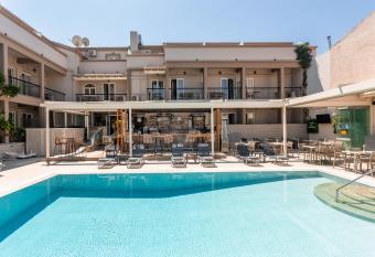 Telesilla Hotel allows 18 year olds to book a room