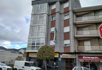 Hostal Mayo has Balcony rooms