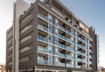 Honeysuckle Executive Apartments allows 18 year olds to book a room