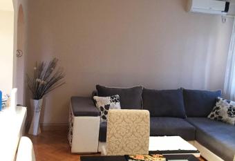 Apartment Aloha has Balcony rooms