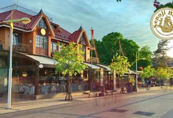 Senoji Hansa Hotel has Balcony rooms
