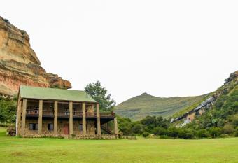 Villa Beginsel Equestrian Farm allows 18 year olds to book a room