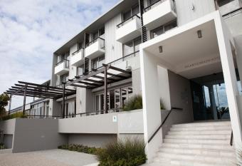 Atlantic Beach Hotel allows 18 year olds to book a room