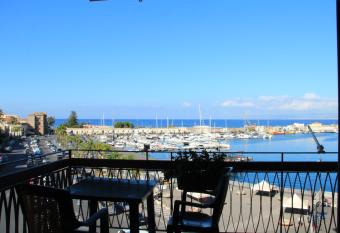 B.&B Margaret s House has Balcony rooms