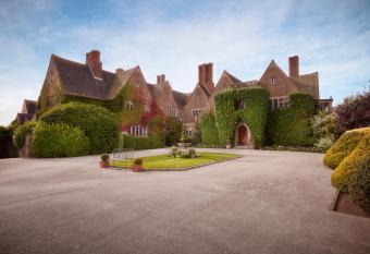 Mallory Court Country House Hotel & Spa allows 18 year olds to book a room