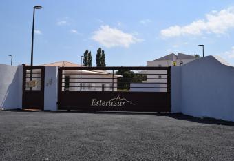 R  sidence Est  razur allows 18 year olds to book a room