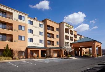 Country Inn & Suites by Radisson, Convention Center has Balcony rooms