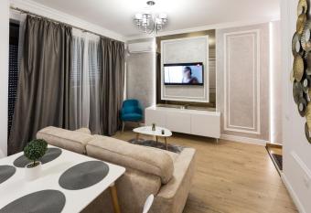 Solid Residence has Balcony rooms