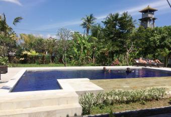 Taman Lily s Hotel has Balcony rooms