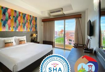 Piyada Residence Pattaya allows 18 year olds to book a room