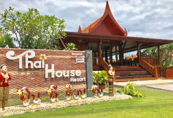 Thai House Resort has Balcony rooms