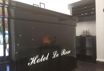 Hotel Le Rose allows 18 year olds to book a room
