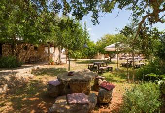 Hotel Rural Can Partit - Adults Only allows 18 year olds to book a room