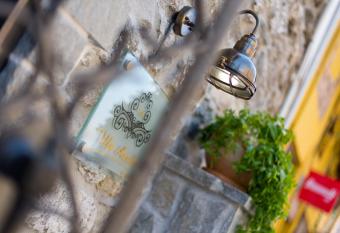 Villa Aurelia Old Town has Balcony rooms