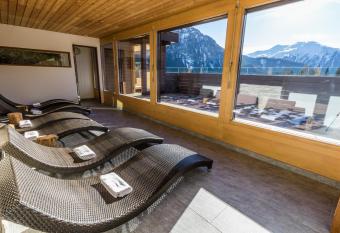 Kessler s Kulm allows 18 year olds to book a room