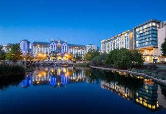 Gaylord Texan Resort & Convention Center has Balcony rooms