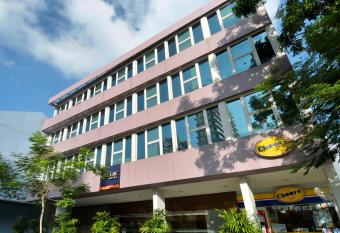 Value Hotel Balestier allows 18 year olds to book a room