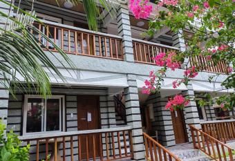 Nigi Nigi Too Beach Resort has Balcony rooms