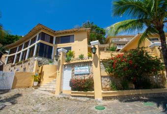 Pousada e Spa Villa Mercedes allows 18 year olds to book a room