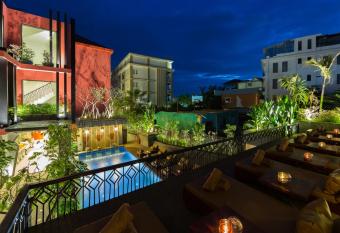 Golden Temple Villa allows 18 year olds to book a room