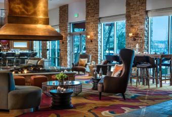 Renaissance Boulder Flatiron Hotel allows 18 year olds to book a room