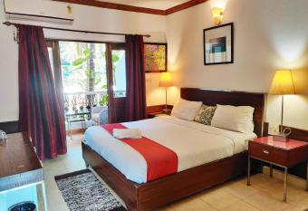 The Camelot Beach Resort - Baga has Smoking/Balcony rooms