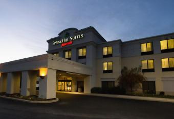 SpringHill Suites by Marriott Hershey Near the Park allows 18 year olds to book a room