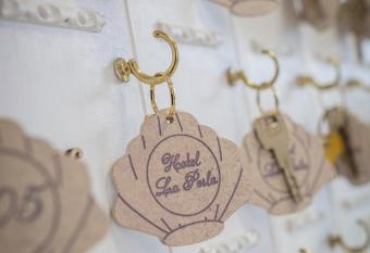 Hotel La Perla has Balcony rooms