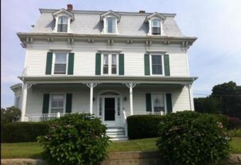 Langworthy Farm Bed & Breakfast allows 18 year olds to book a room