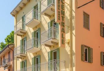 Hotel Centrale allows 18 year olds to book a room